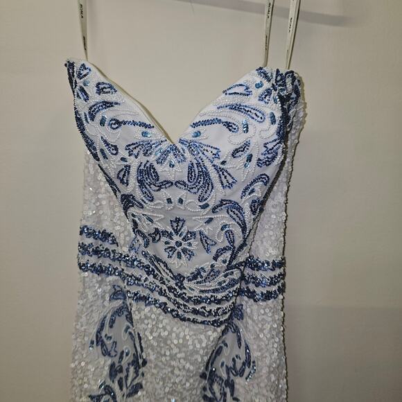 Scala White Blue Sequin Maxi Gown Size 12 Beaded Evening Formal Dress Elegant - Picture 6 of 11
